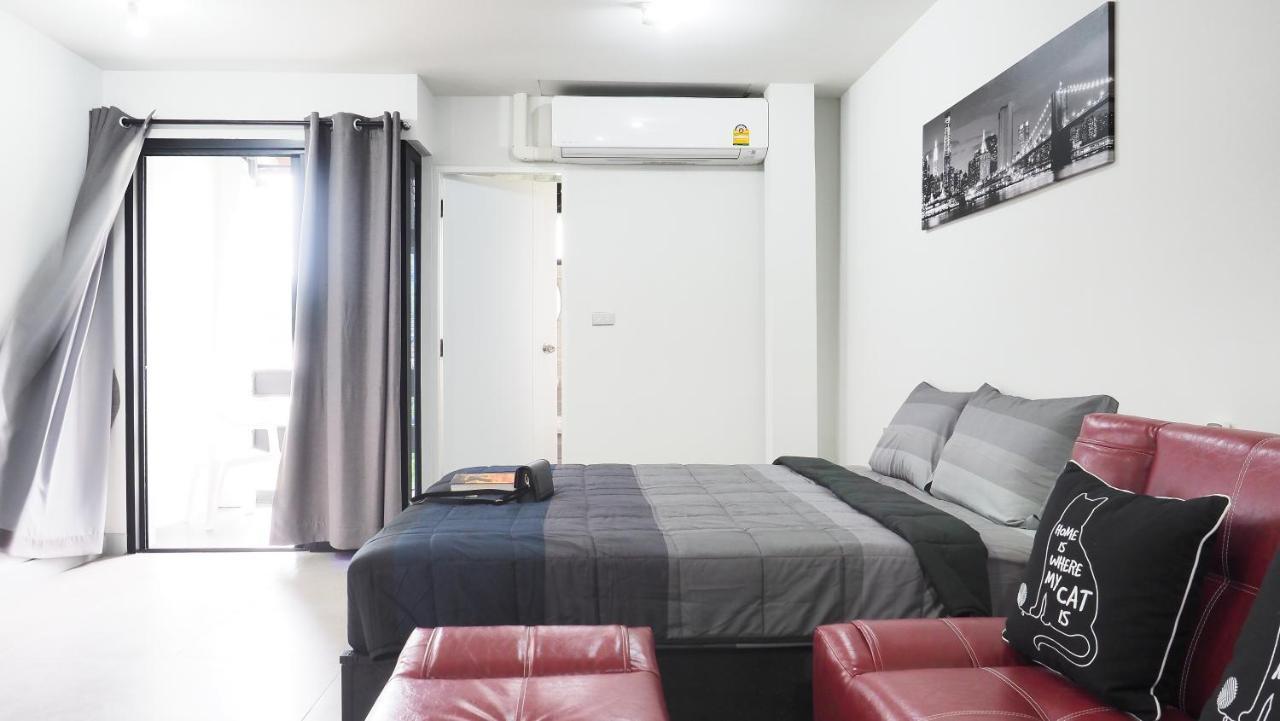 Hotel Beam House Patong Esterno foto