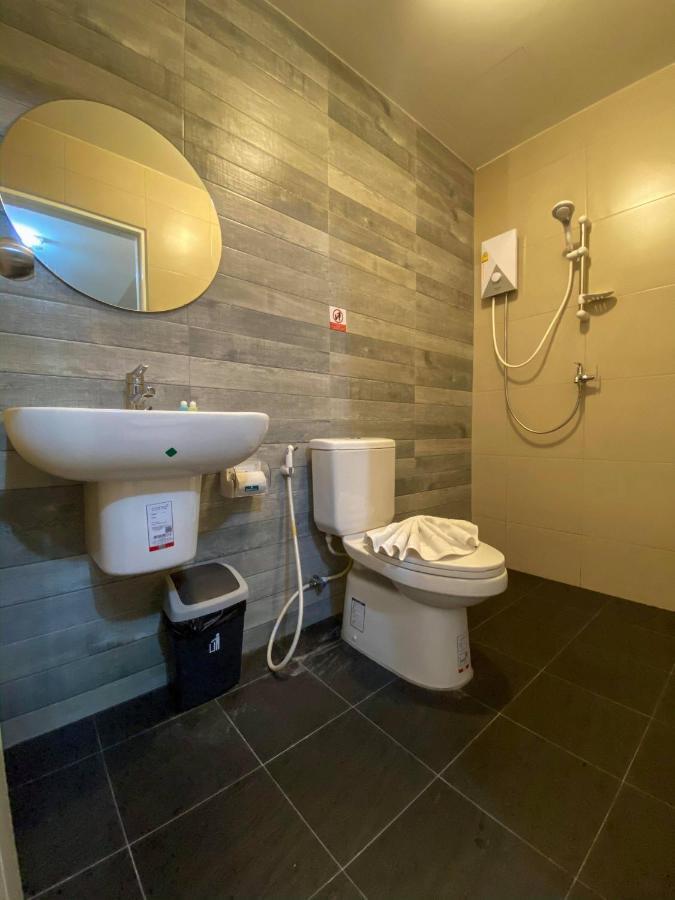 Hotel Beam House Patong Esterno foto